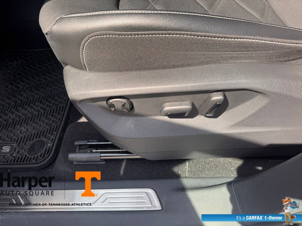 Used 2024 Volkswagen Atlas SE image 18