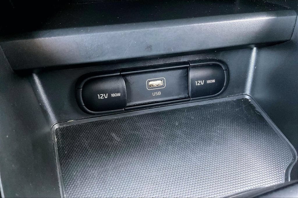 Used 2024 Kia Soul LX w/ Option Group 015 FWD image 32