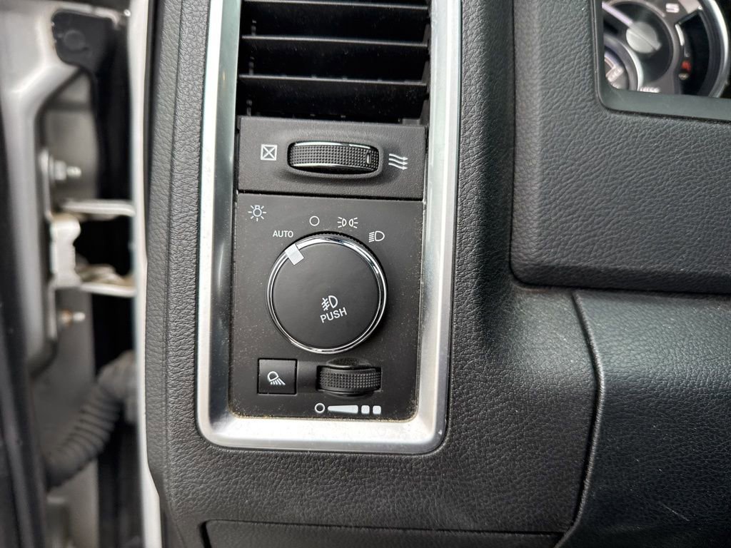 Used 2017 RAM 3500 Laramie Longhorn image 25