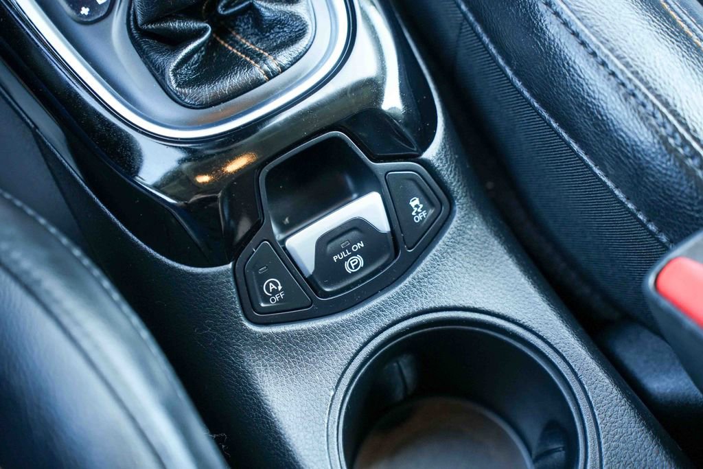 Used 2018 Jeep Compass Limited w/ Navigation Group AWD/4WD image 40