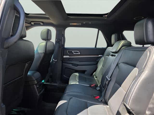 Used 2017 Ford Explorer Limited w/ Equipment Group 301A AWD/4WD image 19