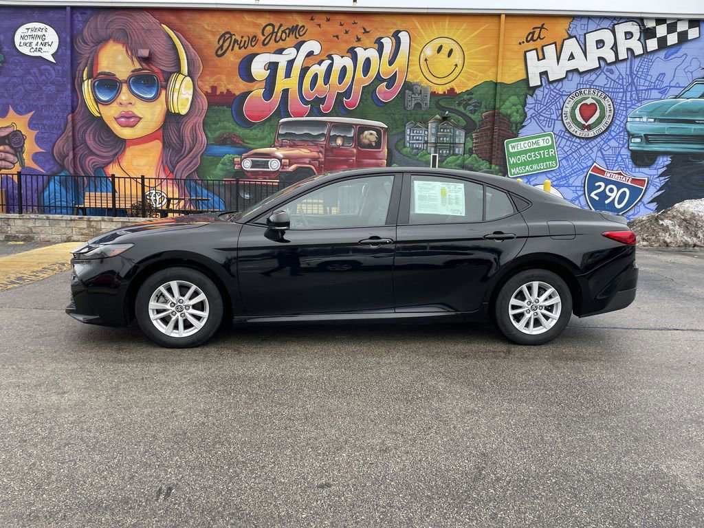 Used 2025 Toyota Camry LE AWD/4WD image 2