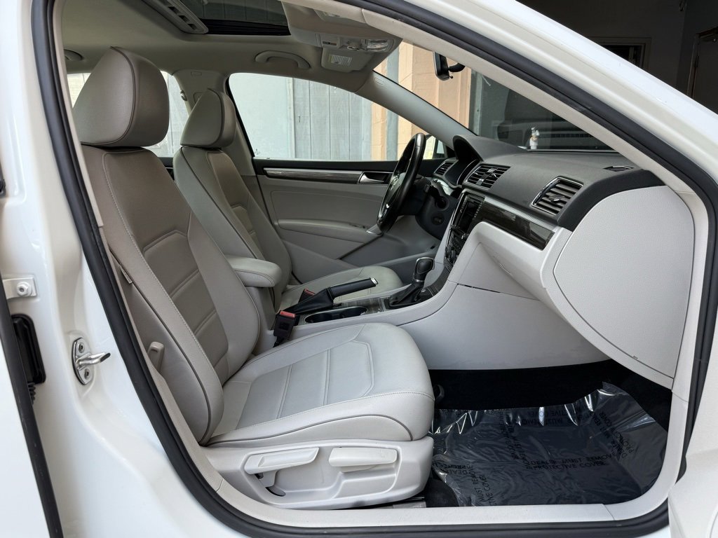 Used 2018 Volkswagen Passat 2.0T SE image 20