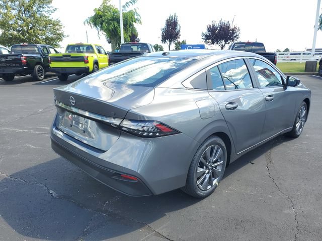 New 2026 Nissan Sentra SL w/ Floor Mat Package FWD image 4