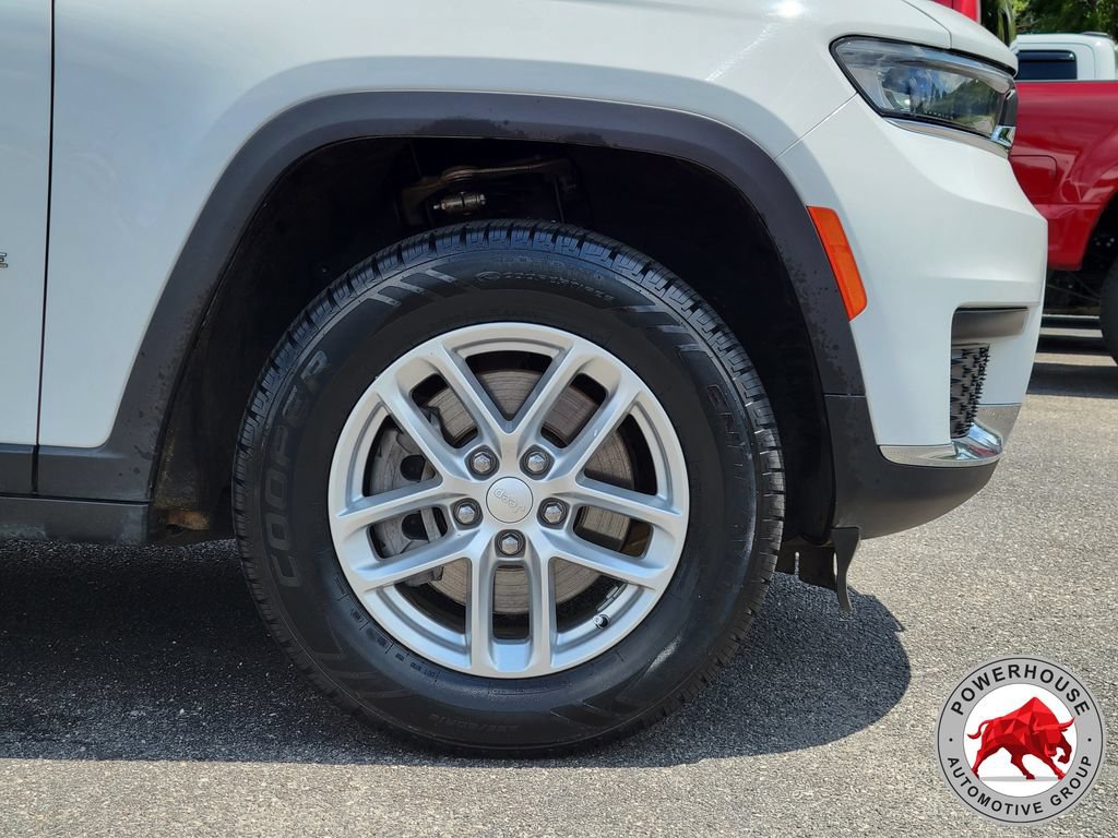 Used 2023 Jeep Grand Cherokee L Laredo AWD/4WD image 12