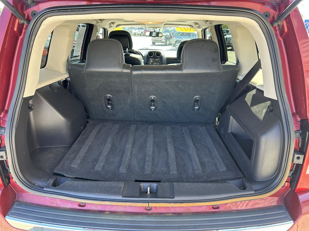 Used 2017 Jeep Patriot 4WD image 19
