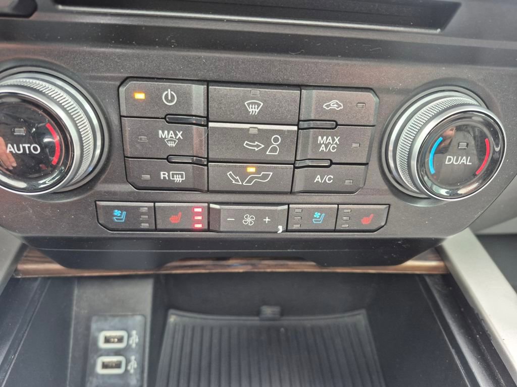 Used 2018 Ford F150 Lariat image 22