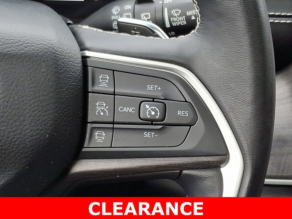 Used 2022 Jeep Grand Cherokee L Limited AWD/4WD image 25