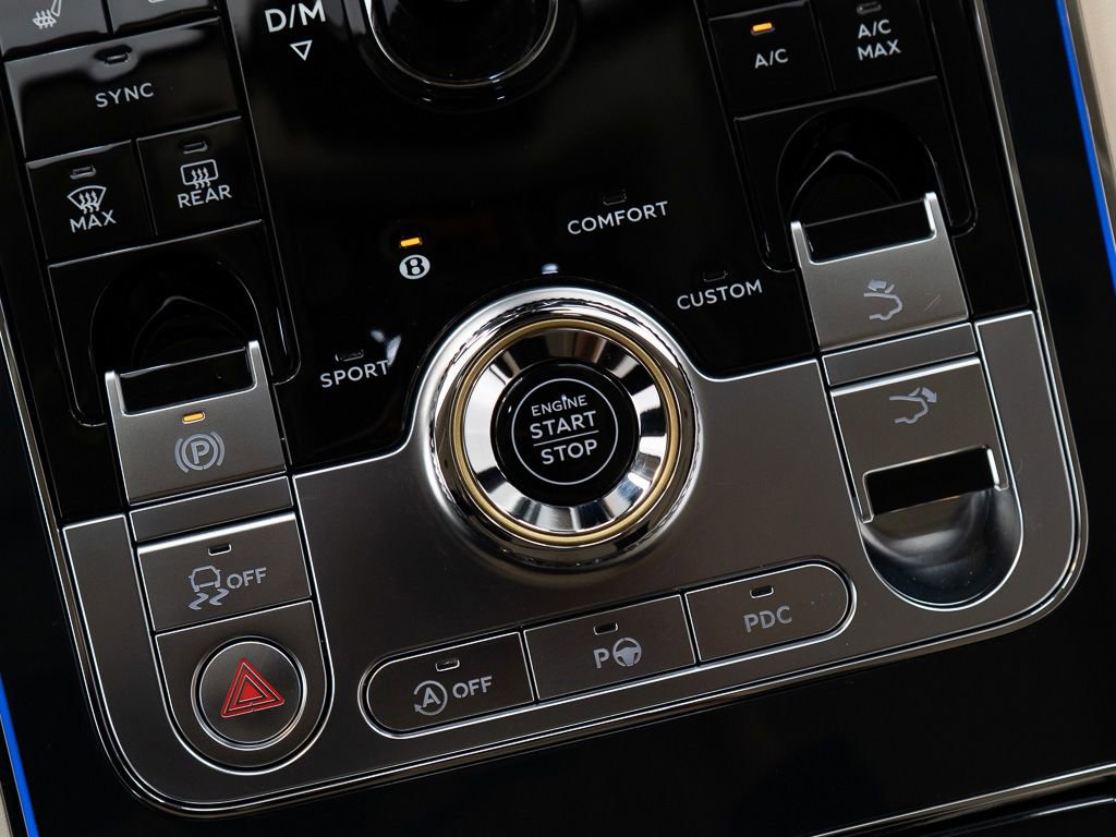 Used 2023 Bentley Continental GT Azure AWD/4WD image 31