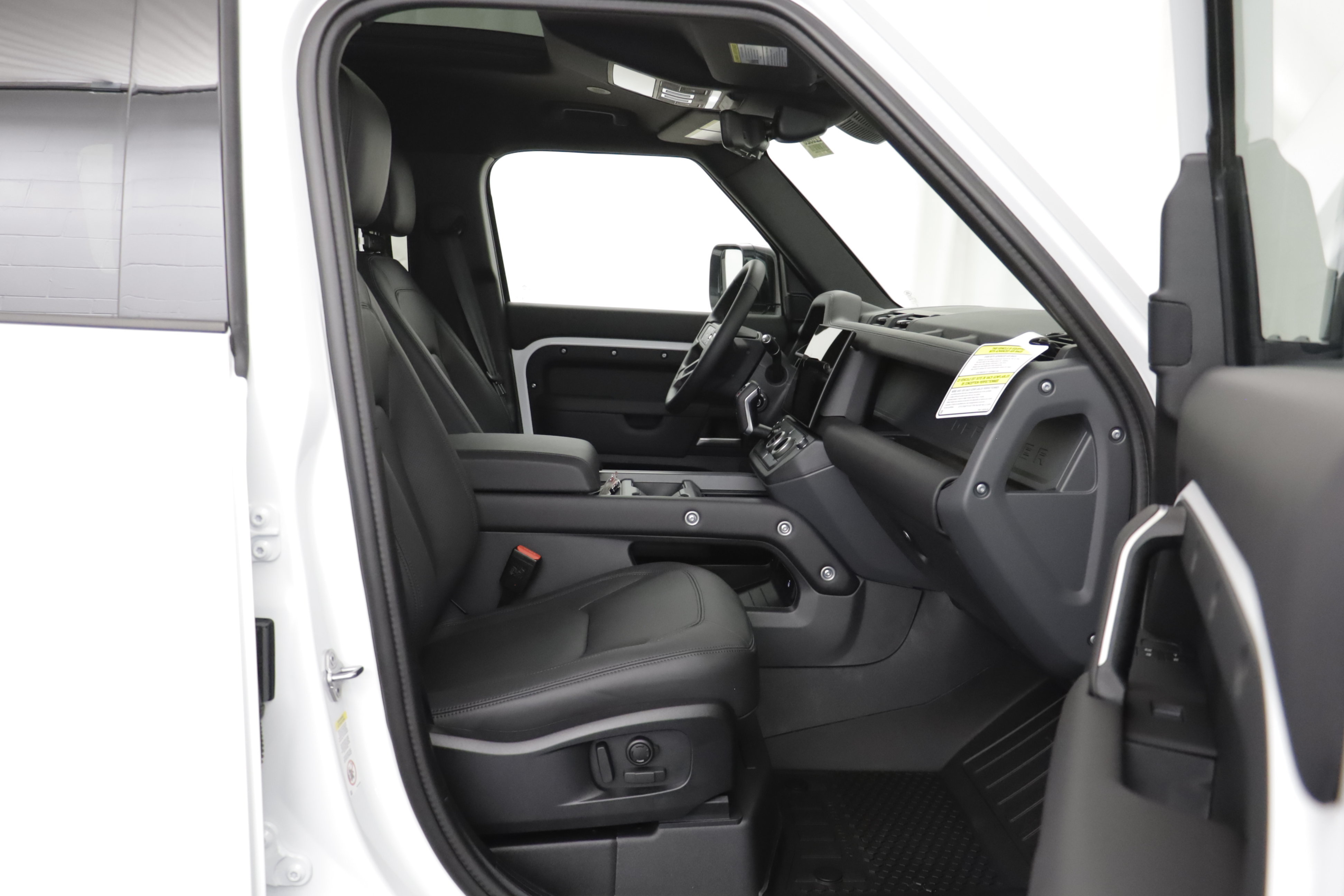 New 2026 Land Rover Defender 110 X-Dynamic SE AWD/4WD image 20