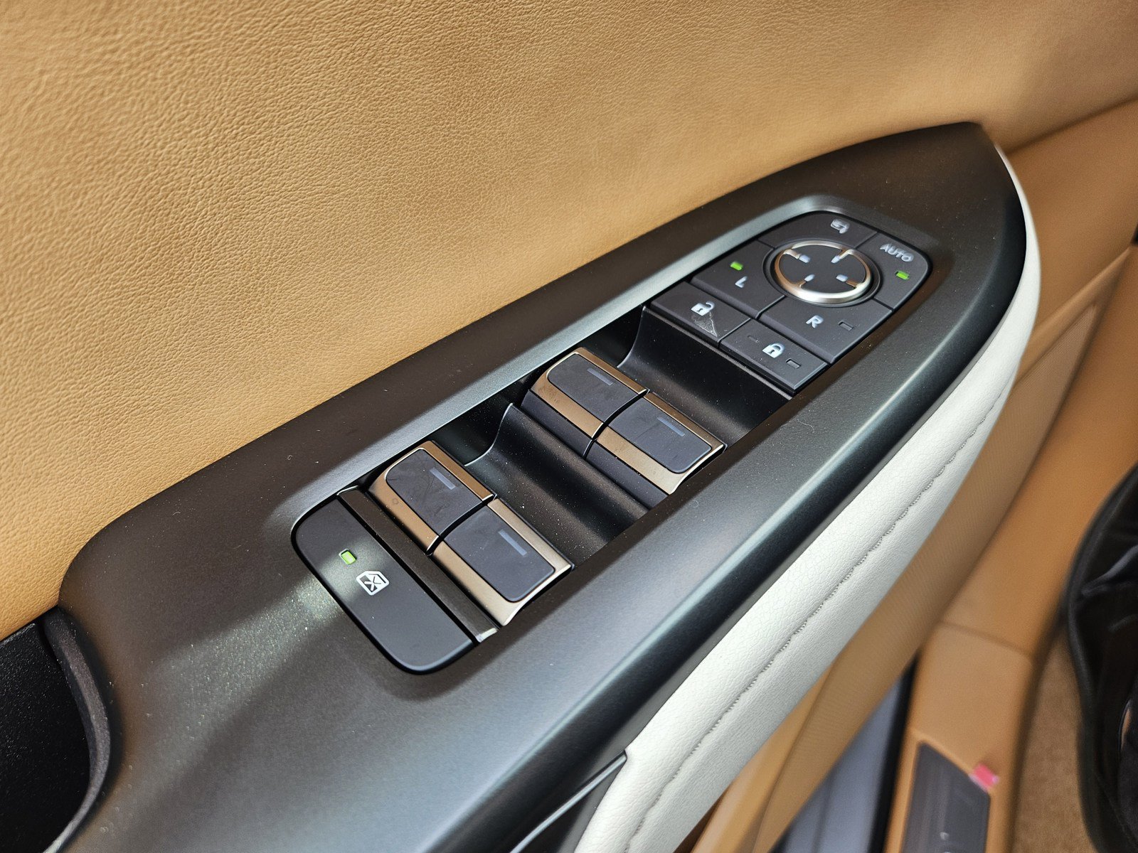 New 2026 Lexus RZ 450e AWD w/ Cold Area Package image 15