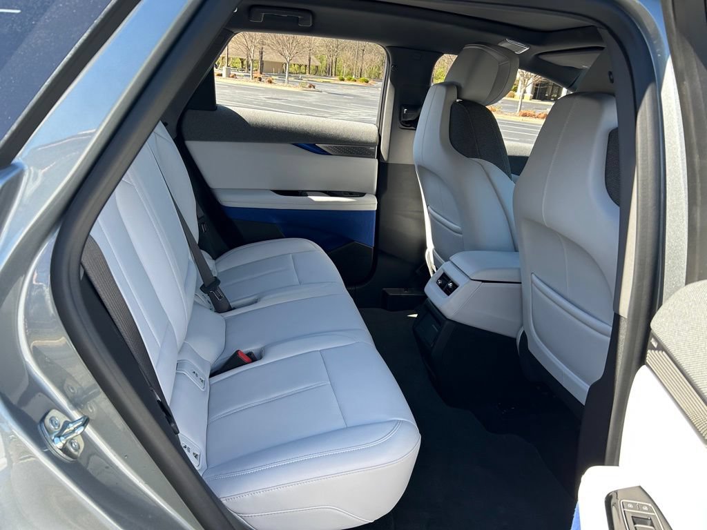 Used 2025 Cadillac Optiq Luxury 1 AWD/4WD image 54