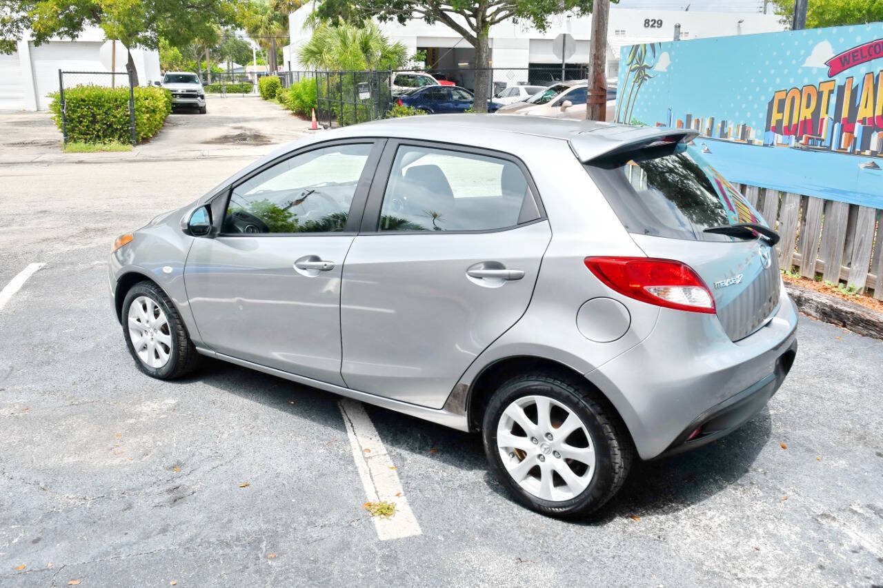 Used 2011 MAZDA MAZDA2 Touring FWD image 12