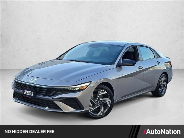 Used 2025 Hyundai Elantra SEL FWD image 1