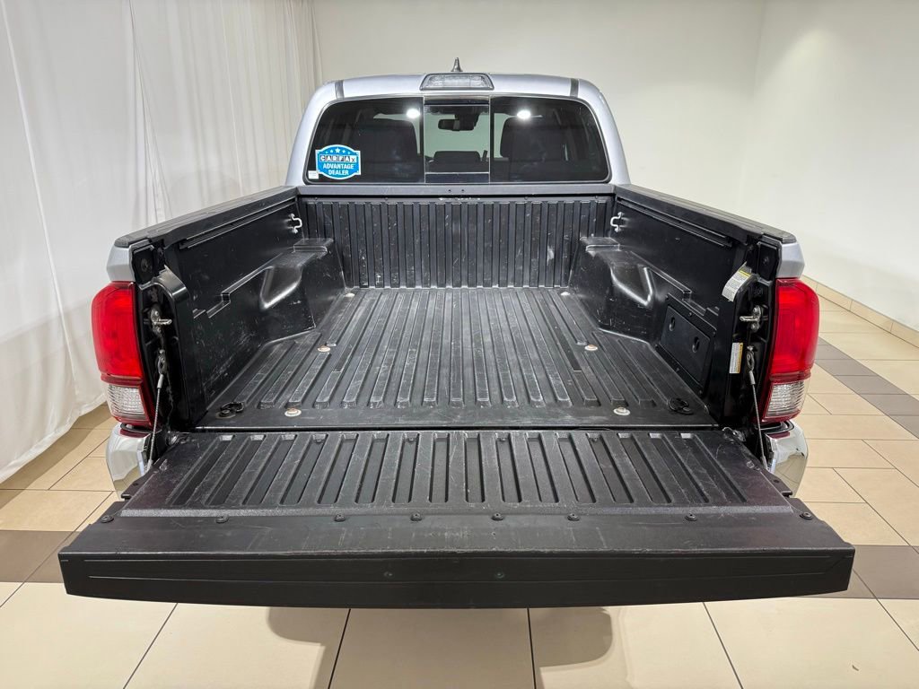 Used 2019 Toyota Tacoma SR5 AWD/4WD image 11