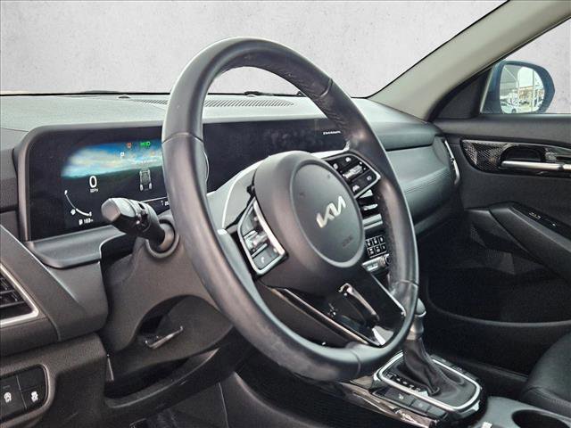 Used 2024 Kia Seltos EX image 9