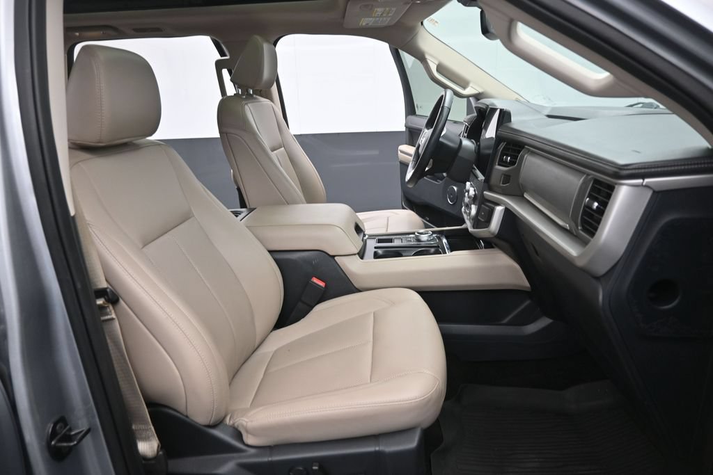 Certified 2022 Ford Expedition XLT RWD image 14