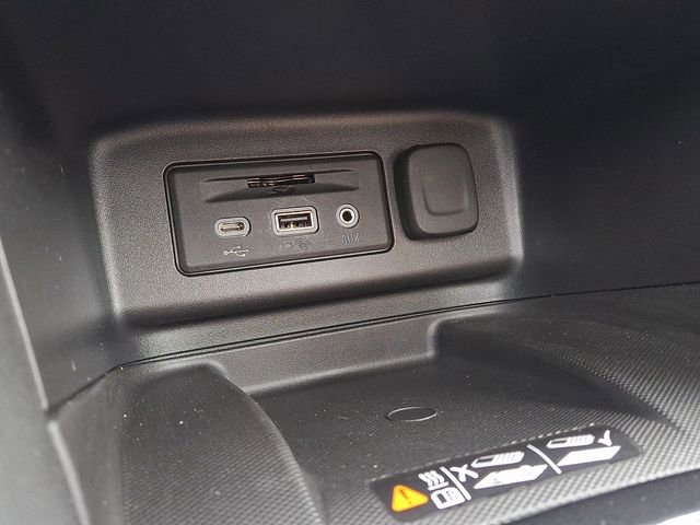 Certified 2022 Chevrolet Equinox Premier image 24