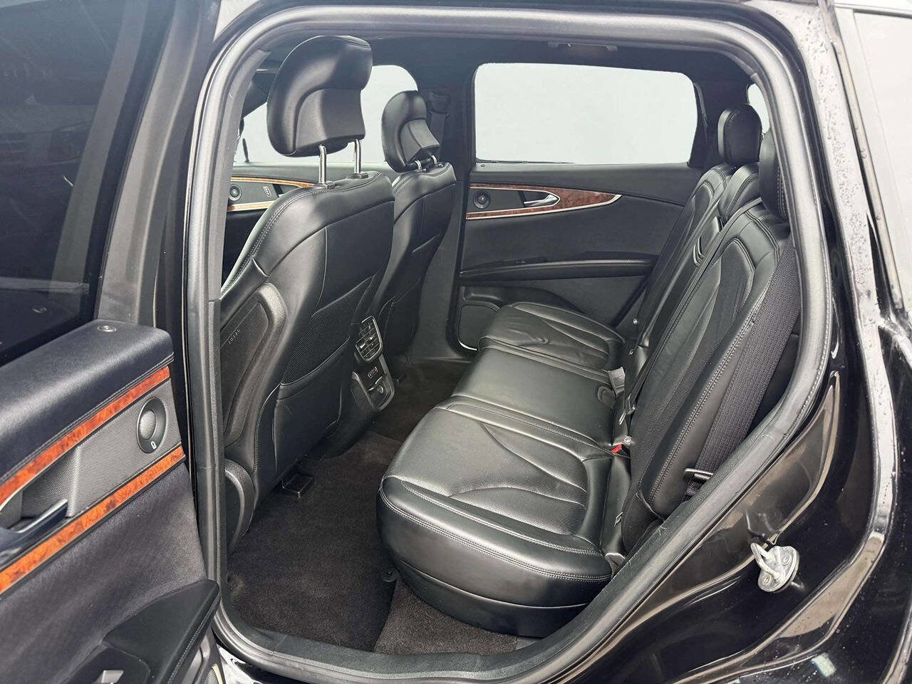 Used 2019 Lincoln Nautilus Reserve w/ Interior Protection Package AWD/4WD image 11