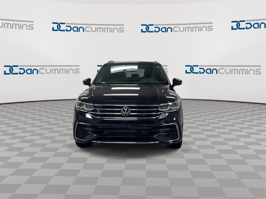 Used 2022 Volkswagen Tiguan SEL R-Line image 3