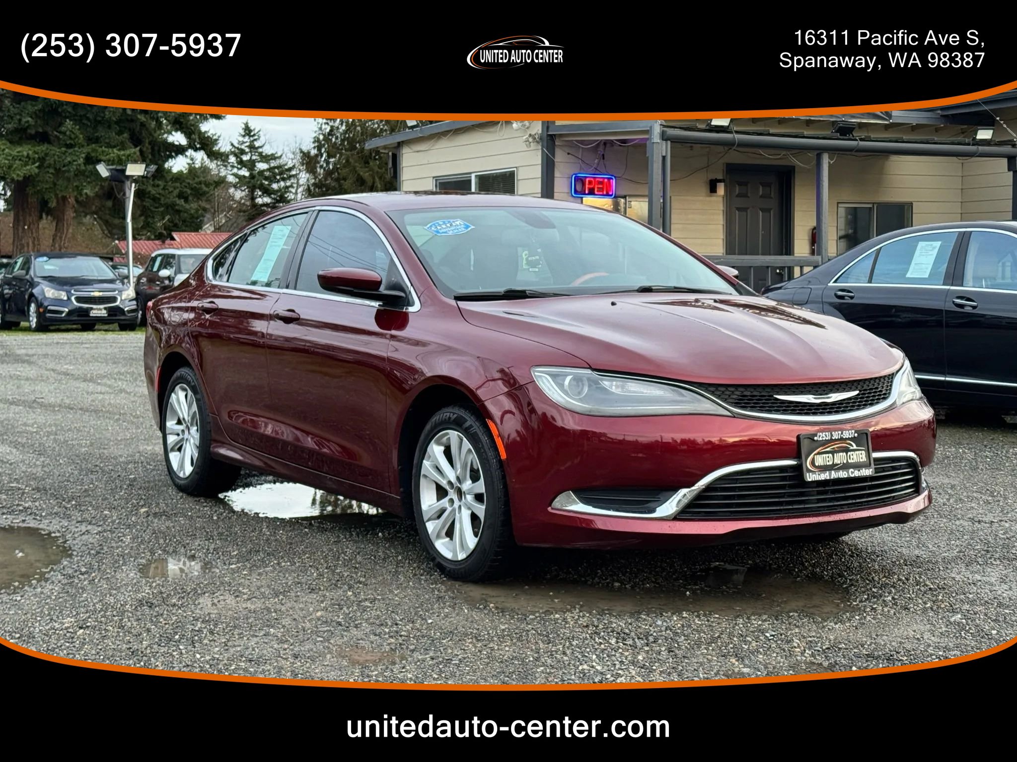 Used 2015 Chrysler 200 Limited image 3