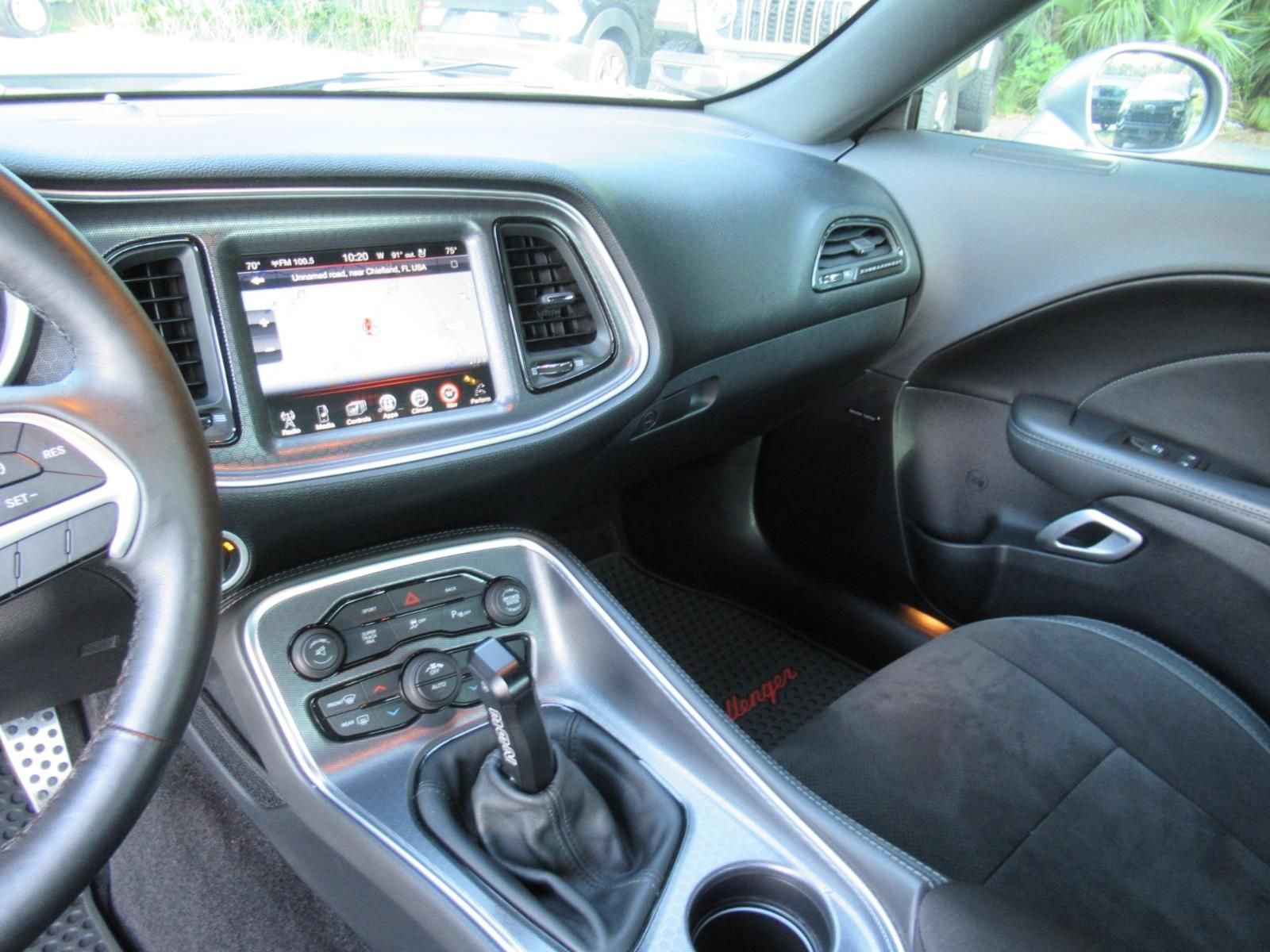 Used 2015 Dodge Challenger R/T Scat Pack w/ Leather Interior Group RWD image 13