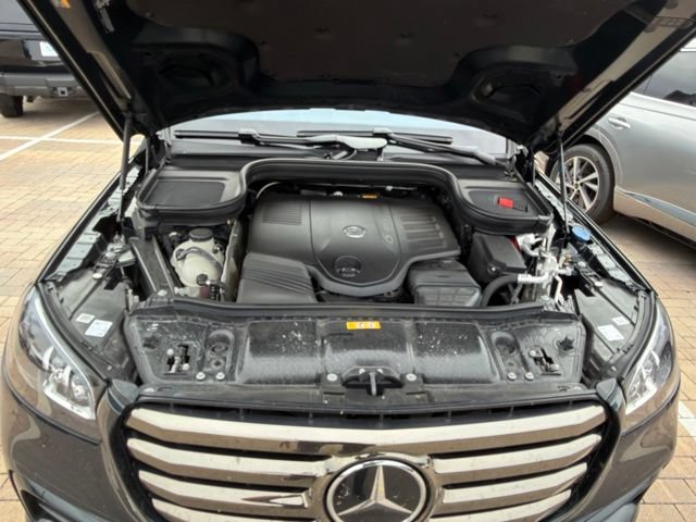 Used 2024 Mercedes-Benz GLS 450 4MATIC w/ AMG Line Exterior image 26
