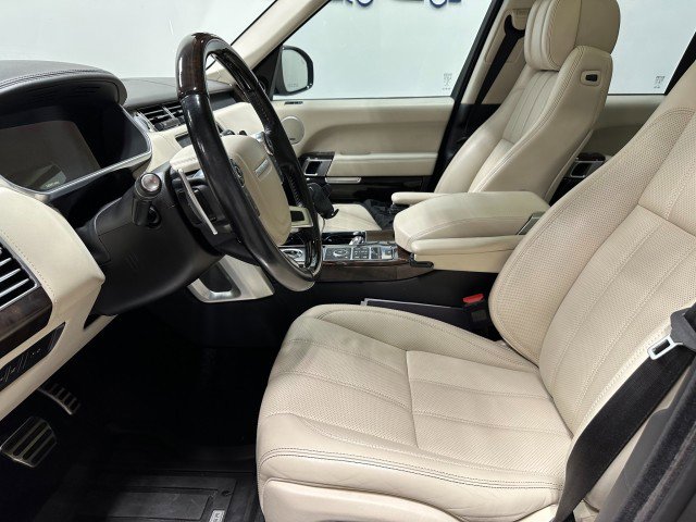 Used 2017 Land Rover Range Rover Autobiography image 13