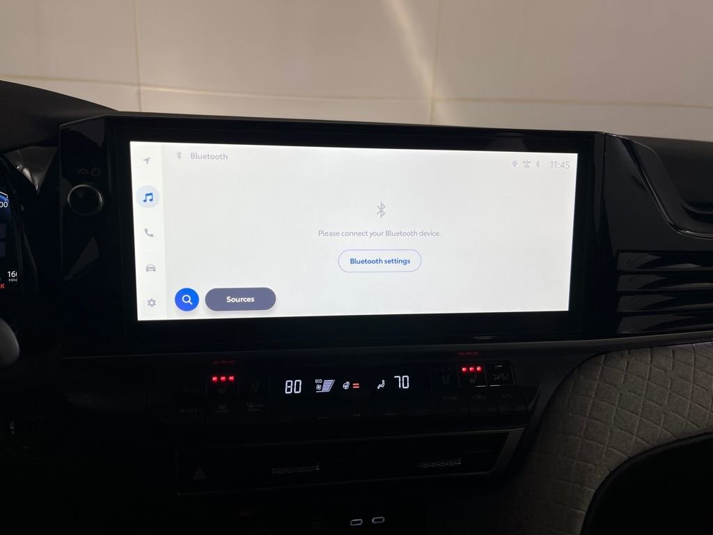 Used 2026 Toyota Camry XLE w/ Premium Plus Package image 66