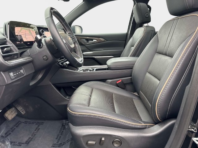 Used 2025 Chevrolet Traverse High Country AWD/4WD image 19