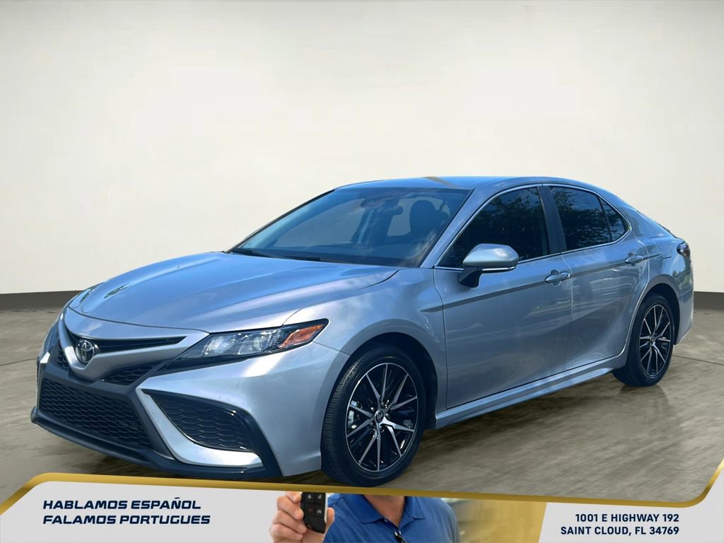 Used 2023 Toyota Camry SE FWD image 2