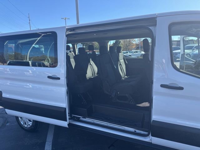 Used 2023 Ford Transit 350 XLT RWD image 19