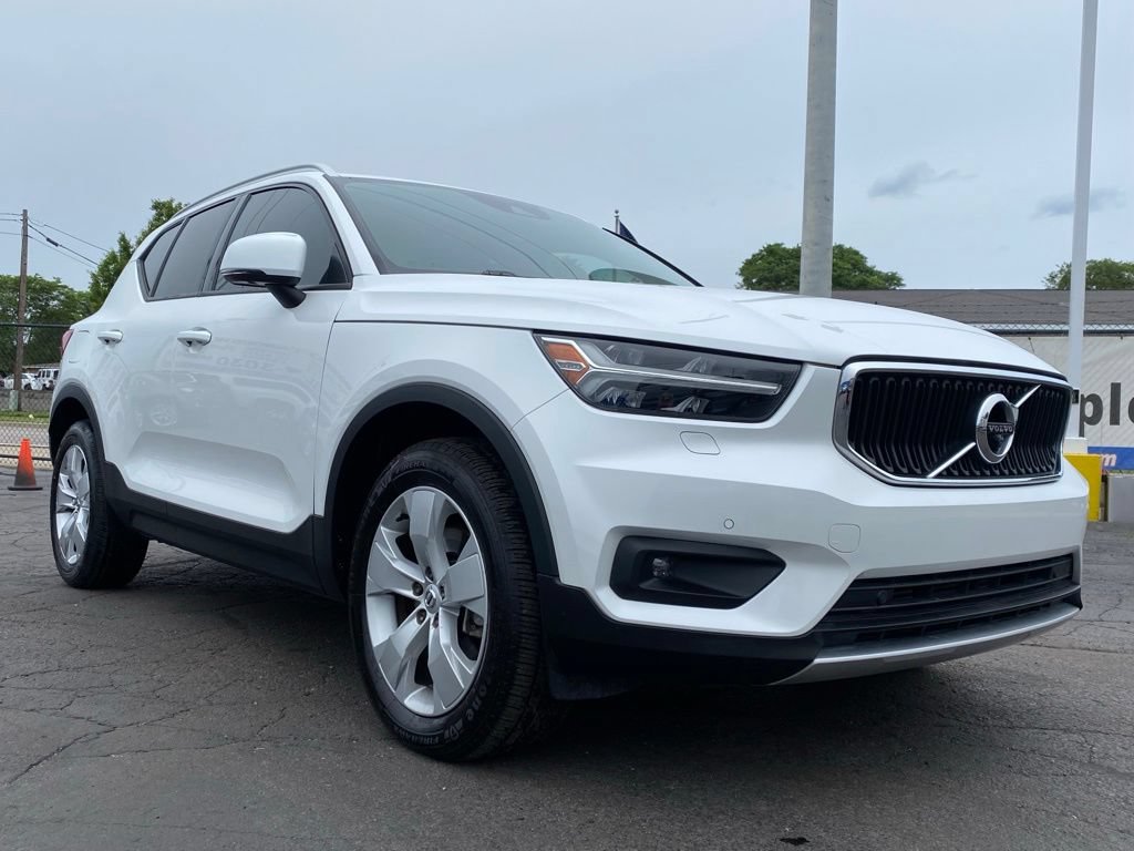 Used 2022 Volvo XC40 T5 Momentum AWD/4WD image 32