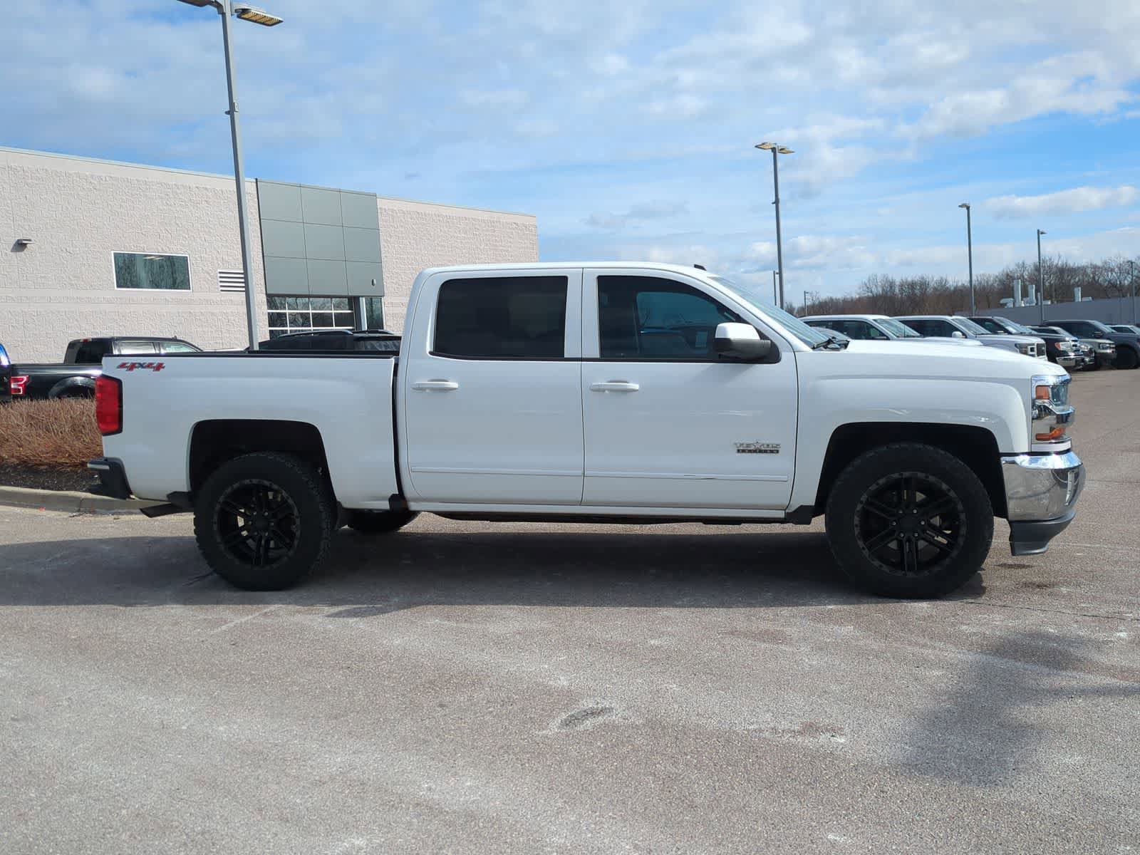 Used 2017 Chevrolet Silverado 1500 LT w/ Texas Edition AWD/4WD image 9