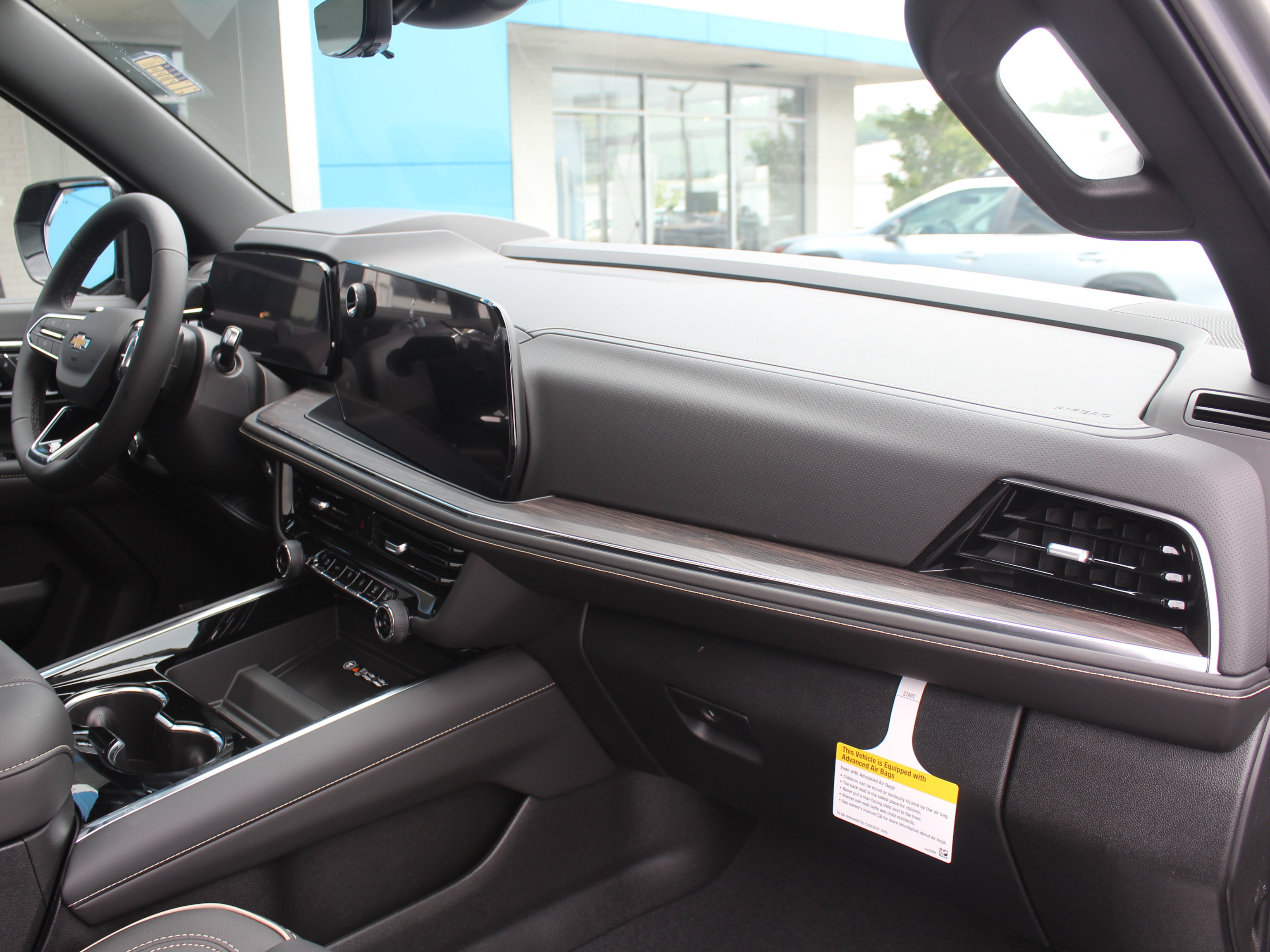 New 2026 Chevrolet Suburban Premier AWD/4WD image 15