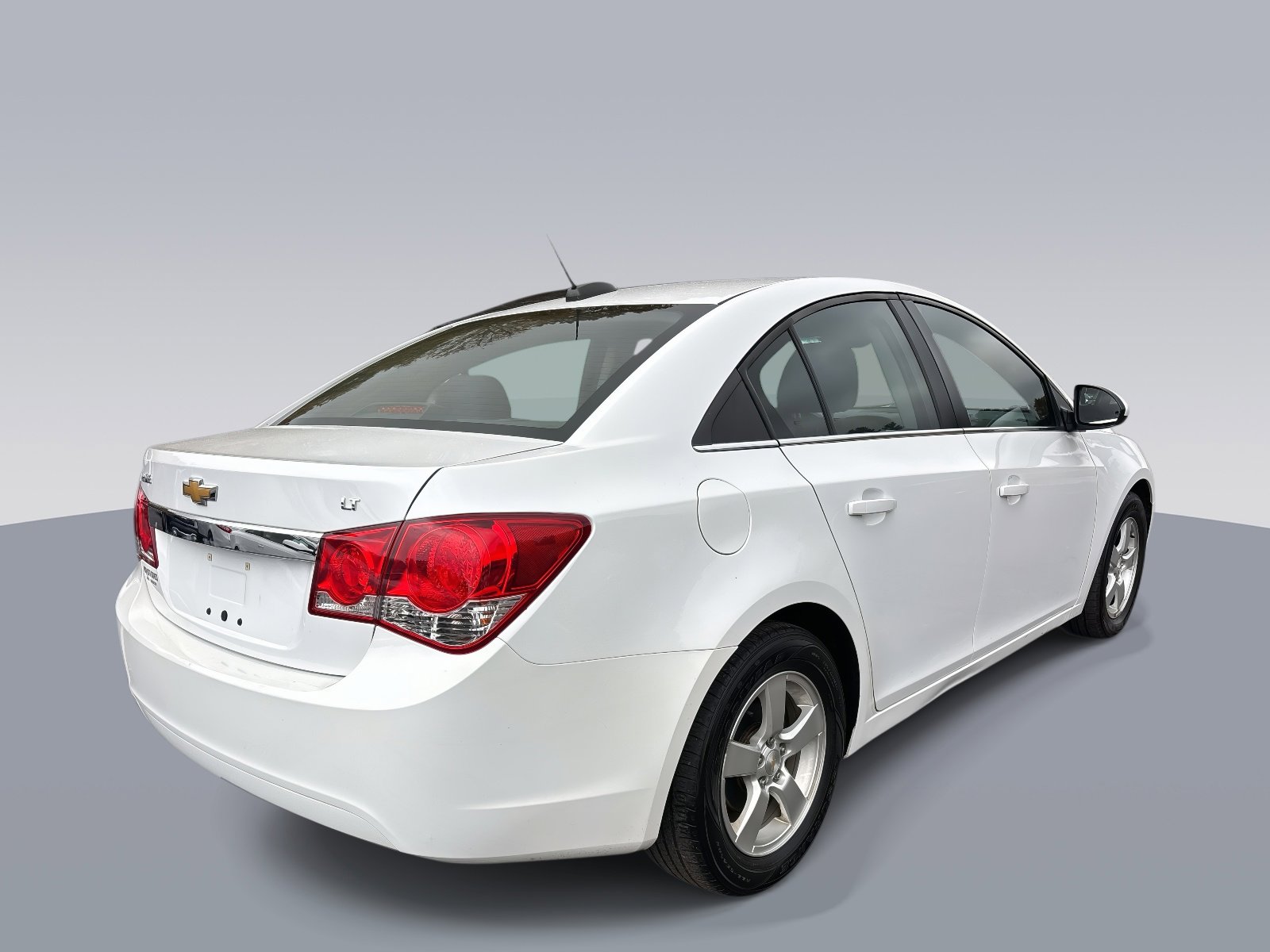 Used 2015 Chevrolet Cruze LT image 3