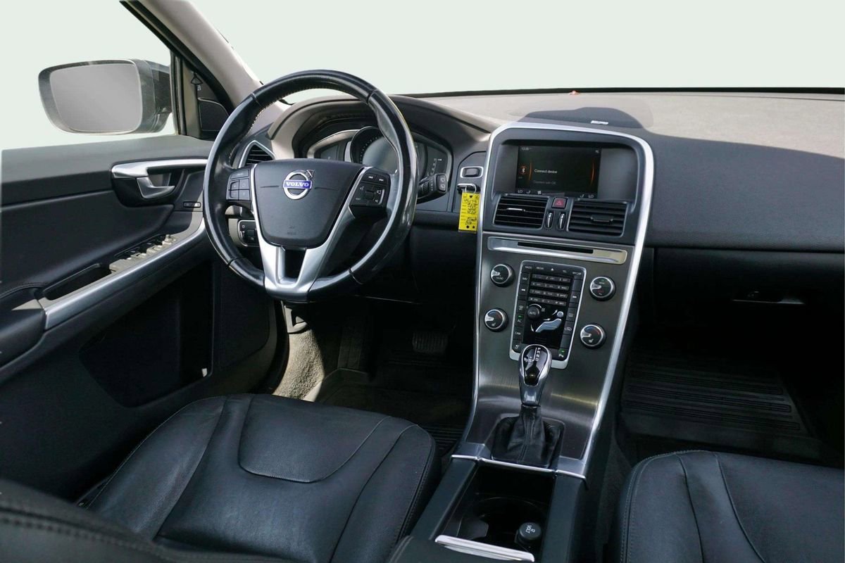 Used 2015 Volvo XC60 T6 Platinum AWD/4WD image 24