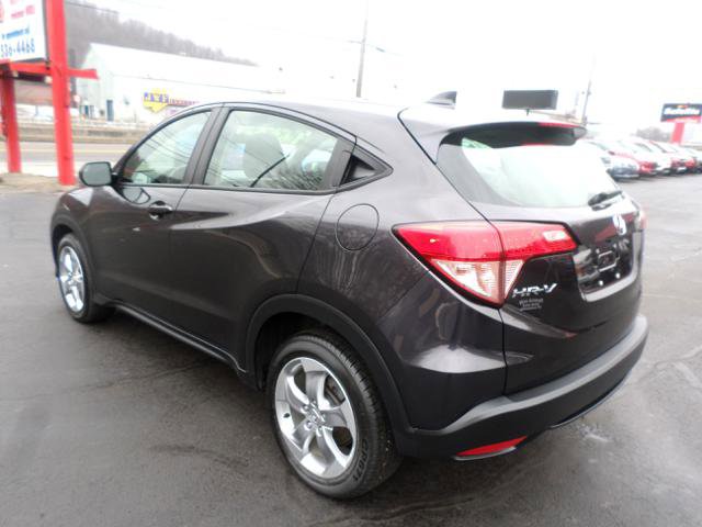 Used 2017 Honda HR-V LX image 7