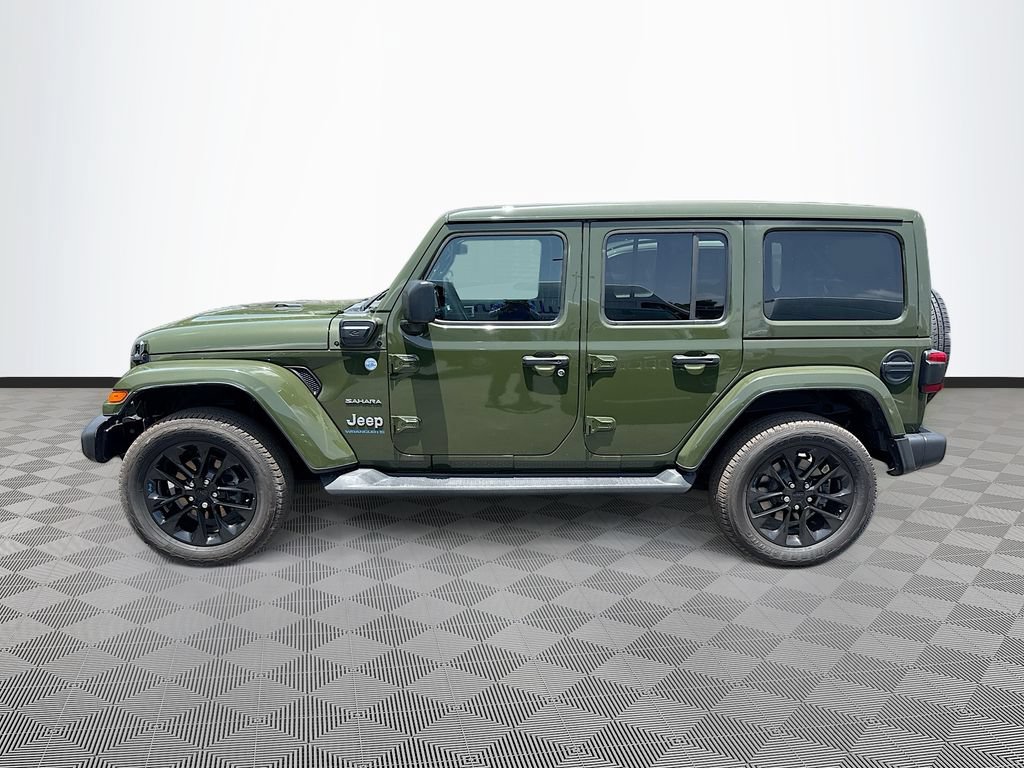Used 2023 Jeep Wrangler Unlimited Sahara w/ Cold Weather Group AWD/4WD image 9