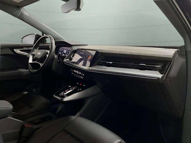 Used 2024 Audi Q4 e-tron Premium w/ Convenience Package image 81