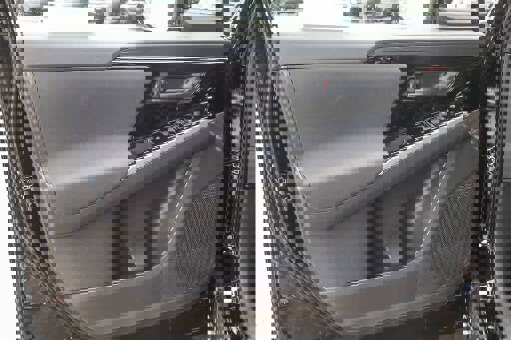 Used 2025 Subaru Solterra Premium image 22