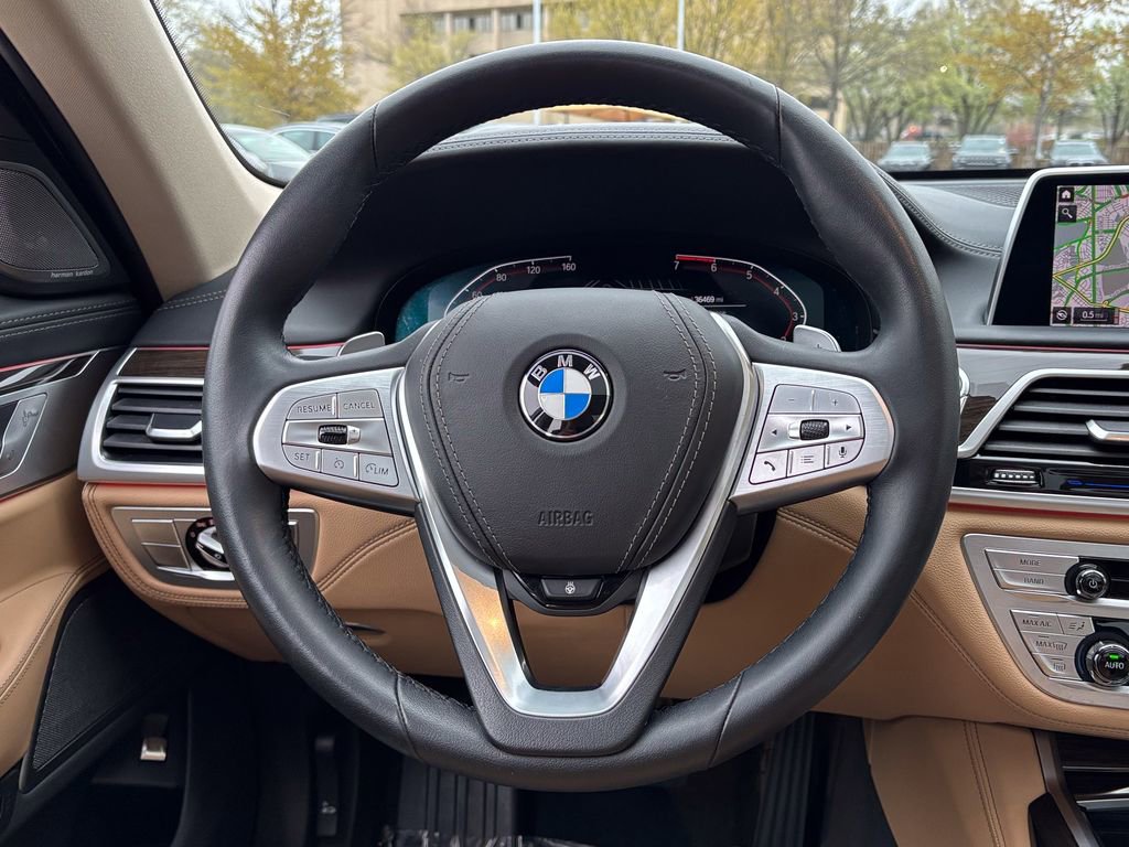 Certified 2022 BMW 750i xDrive w/ Executive Package image 31