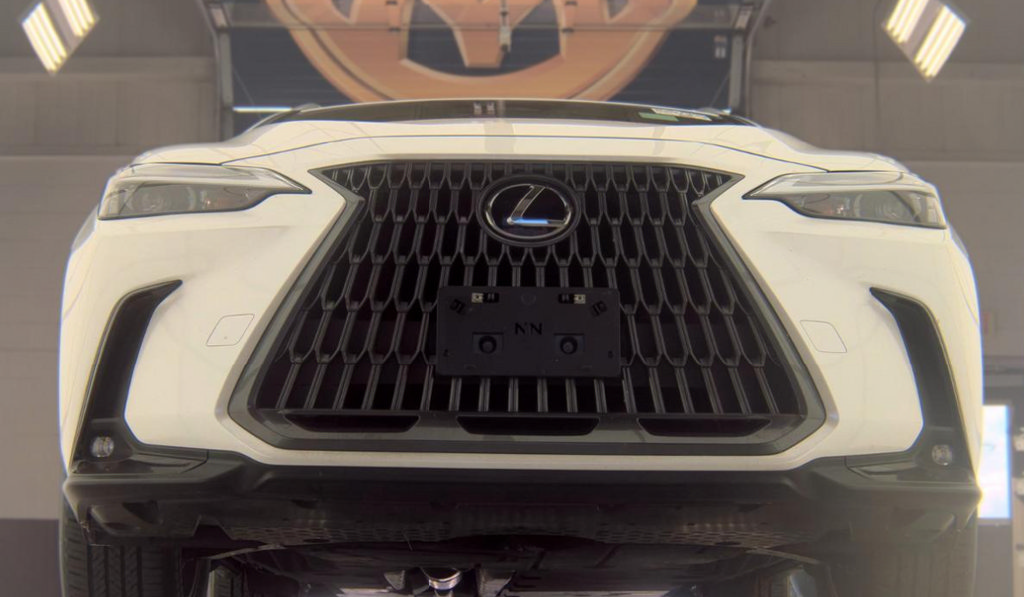 Used 2024 Lexus NX 250 FWD w/ Cold Area Package image 2