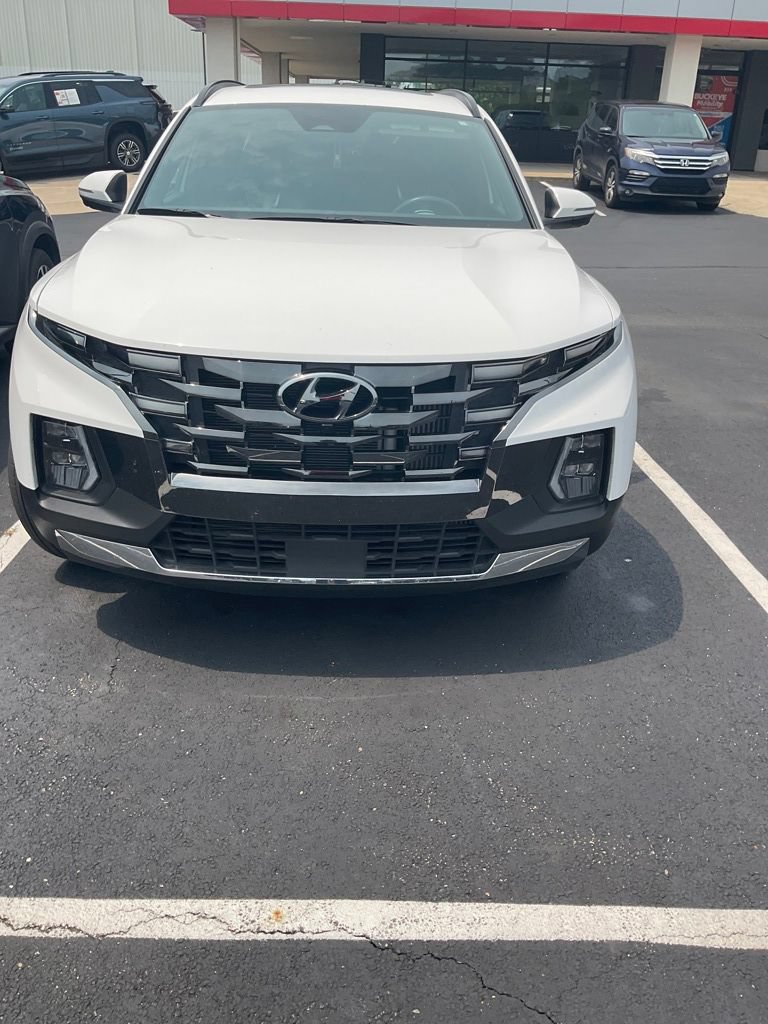 Used 2024 Hyundai Santa Cruz Limited AWD/4WD image 2