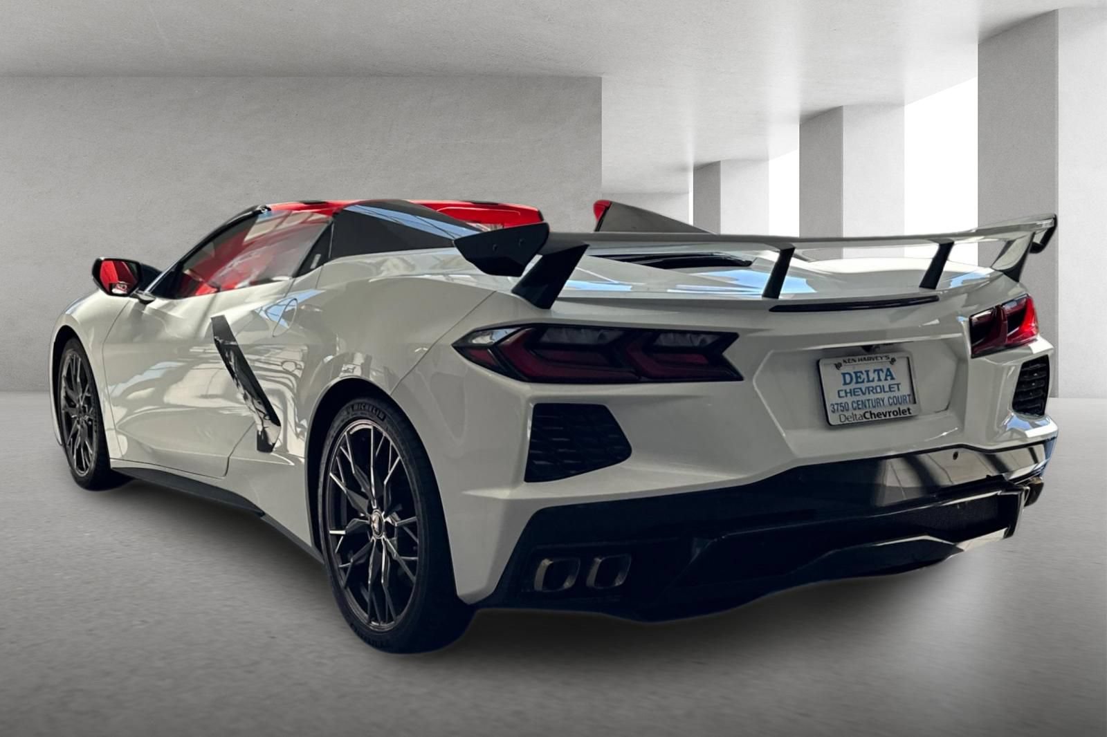 Used 2023 Chevrolet Corvette Stingray Premium Conv w/ Z51 Performance Package RWD image 6