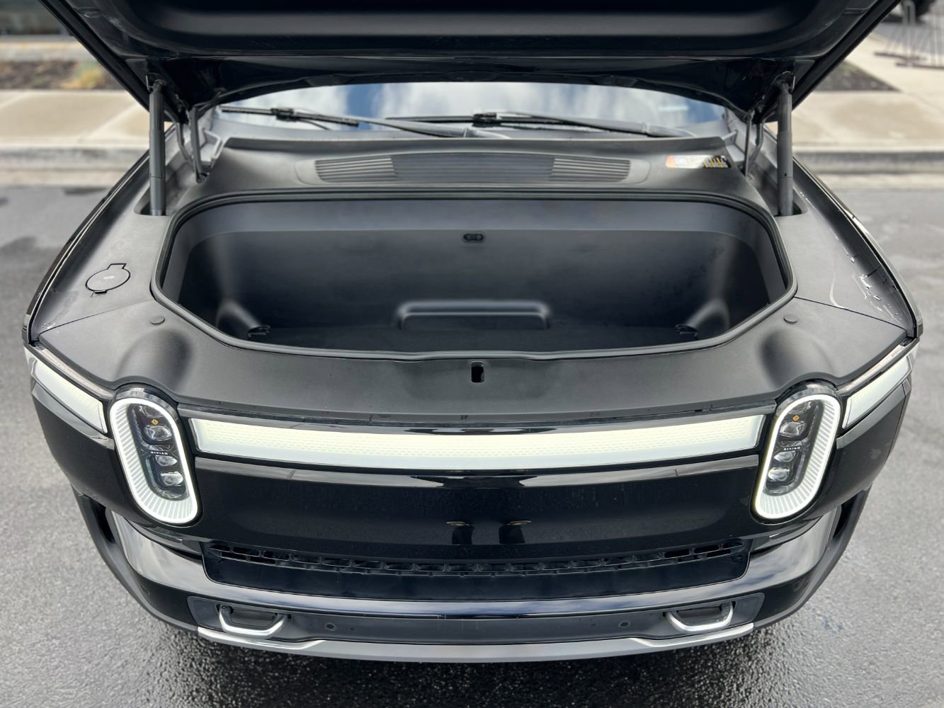 Used 2022 Rivian R1S Launch Edition image 10