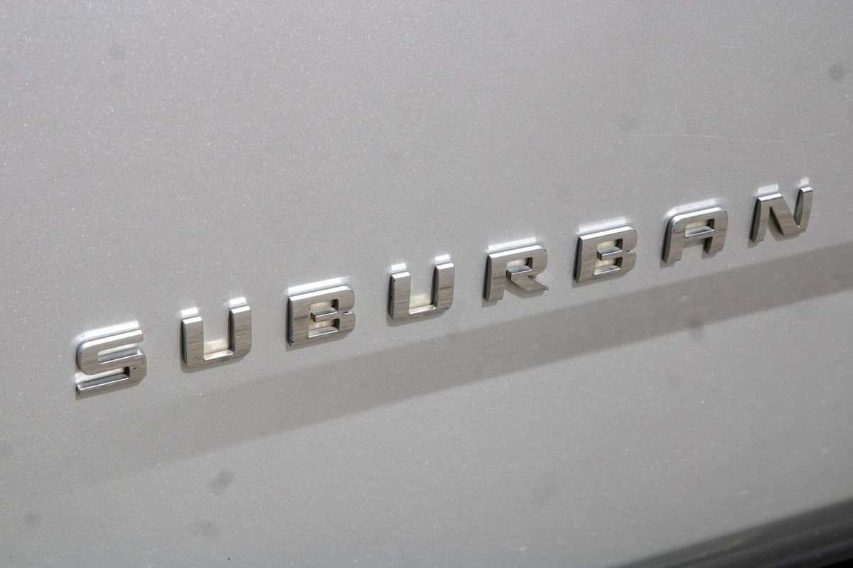 Used 2017 Chevrolet Suburban LT AWD/4WD image 58