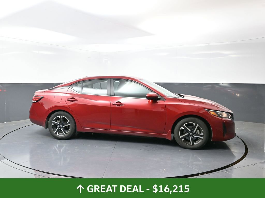 Used 2024 Nissan Sentra SV image 3