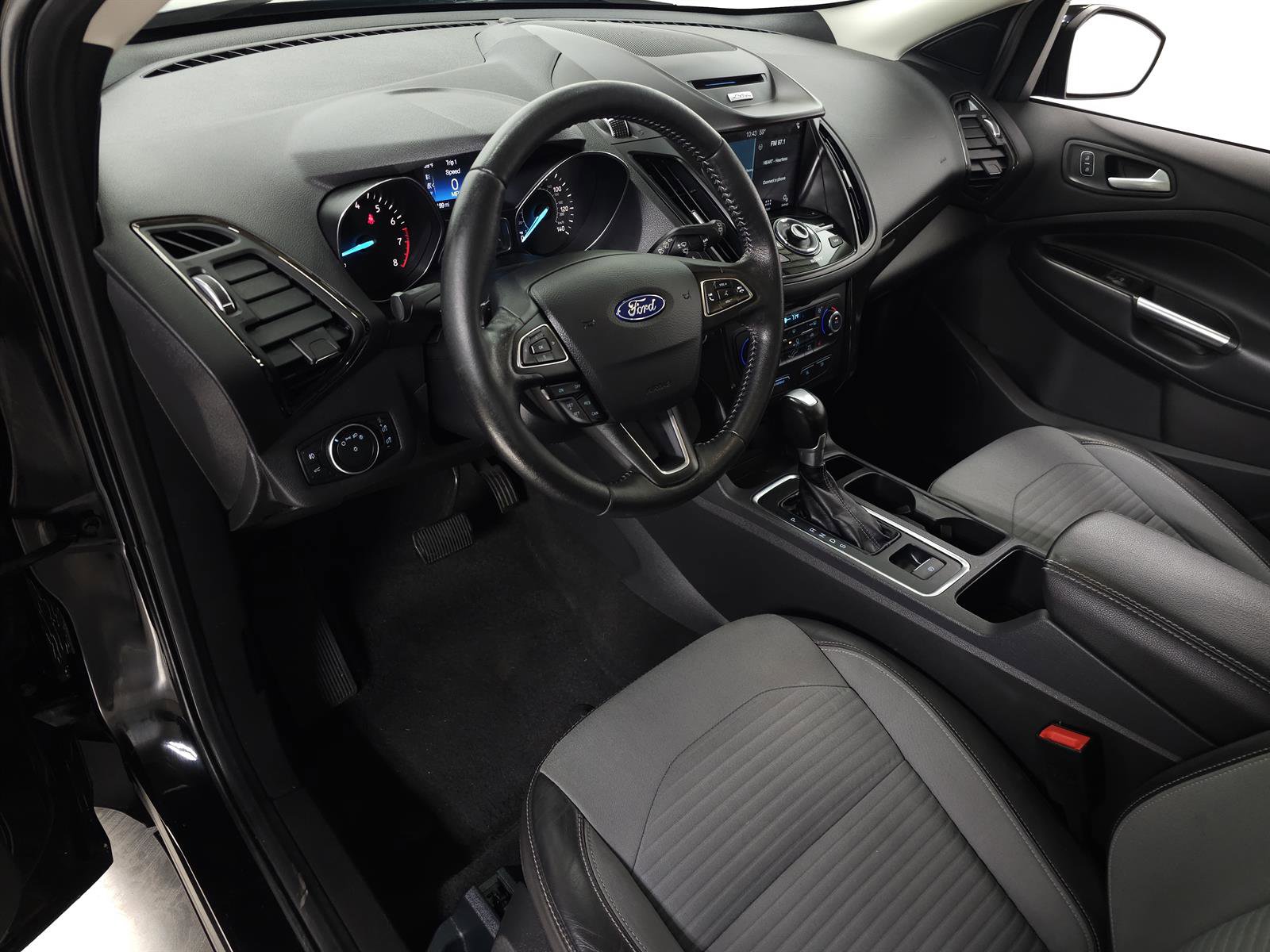 Used 2017 Ford Escape Titanium AWD/4WD image 14