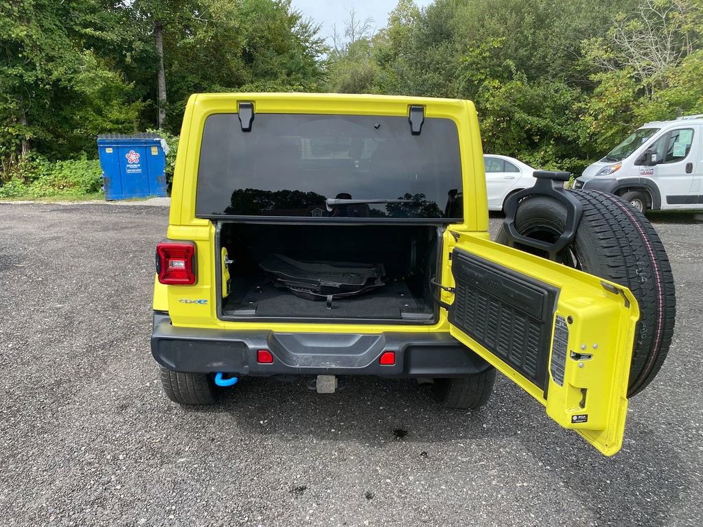 Used 2023 Jeep Wrangler Sahara AWD/4WD image 25